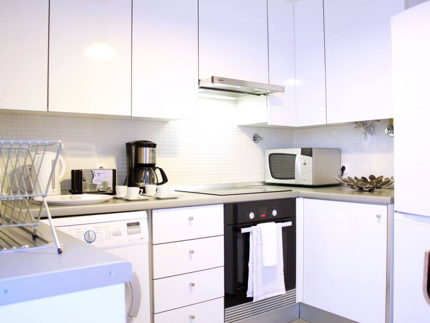 ליסבון Joivy Modern 1-Bed Apt With Terrace, Moments From Sao Bento Palace מראה חיצוני תמונה