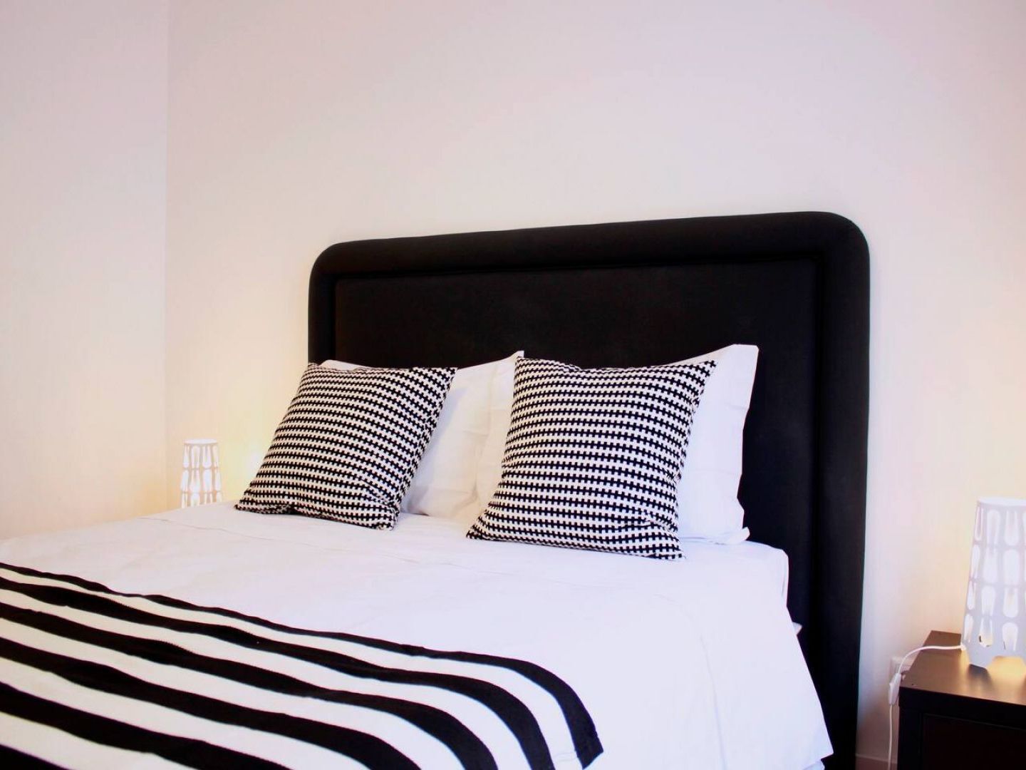 ליסבון Joivy Modern 1-Bed Apt With Terrace, Moments From Sao Bento Palace מראה חיצוני תמונה